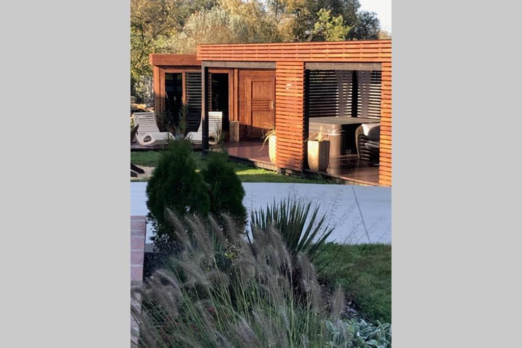 Orchardhouse Farmhouse, Wellness Chrast  Exterior photo